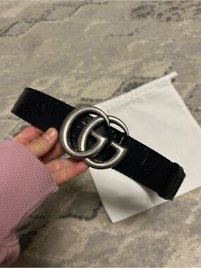 New Gucci Black Leather Belt with Silver Double G Buckle no tag size 75/30